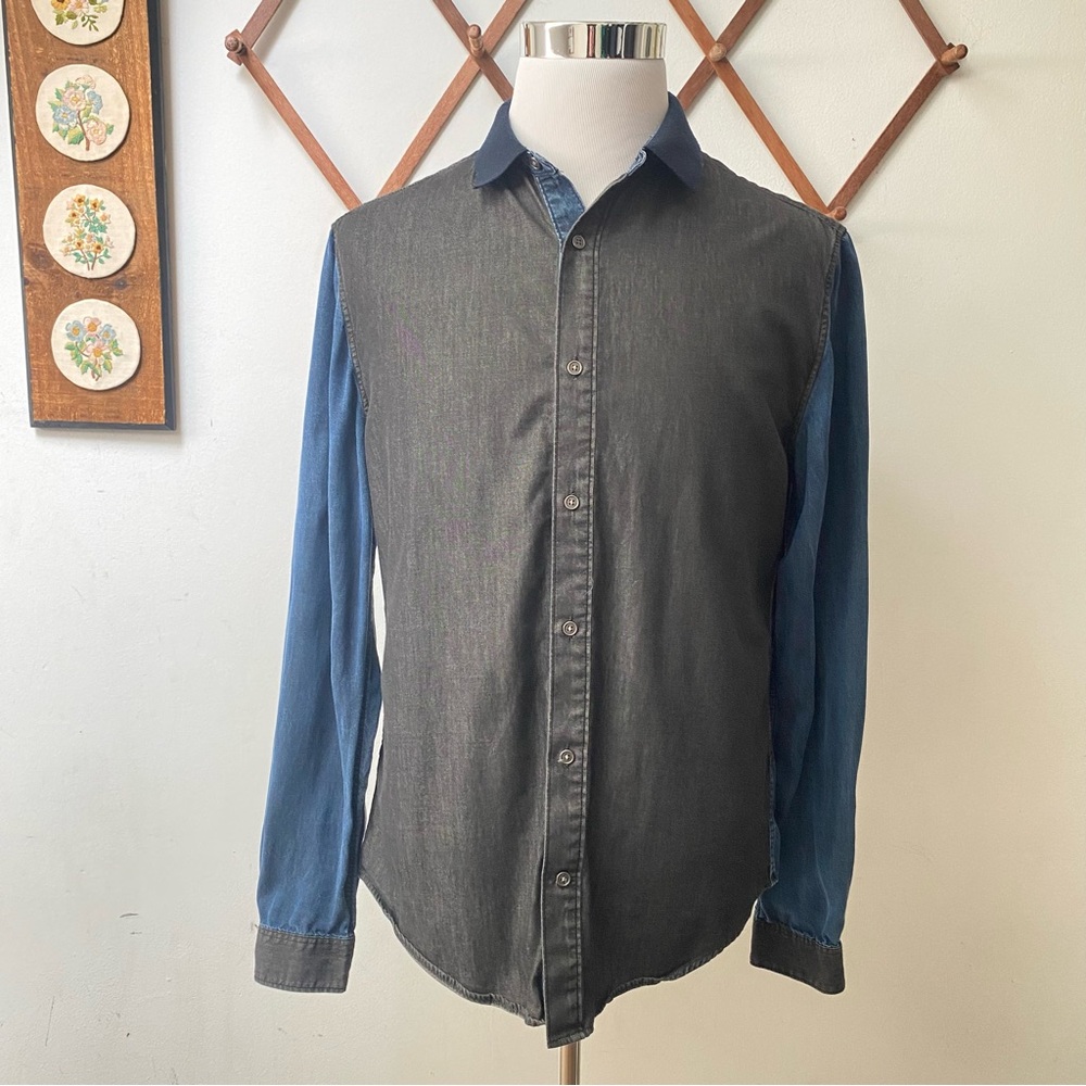 Elie Tahari Two Tone Contrast Button Up Shirt